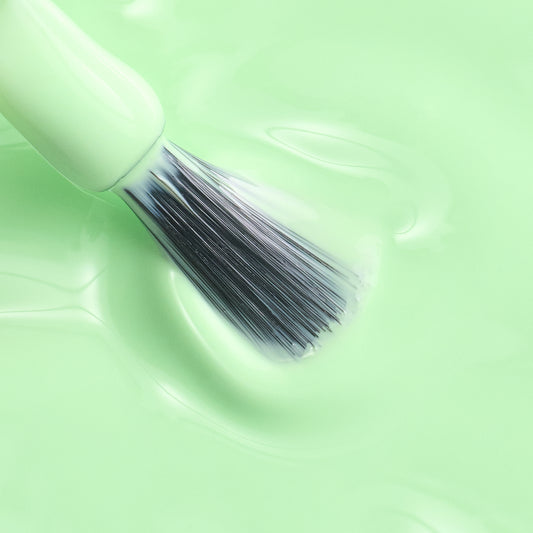 Gel Polish • 820 Lime Blossom • 21FREE • The Gel Collection™