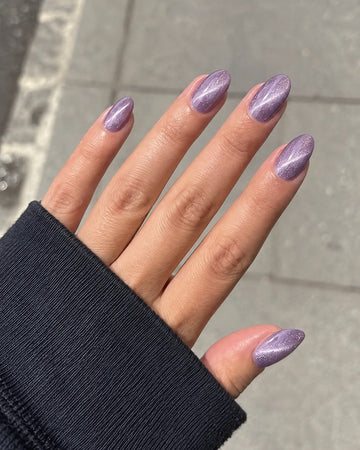 Gel Polish 287 Shockproof - Cat Eye Sparks på negle
