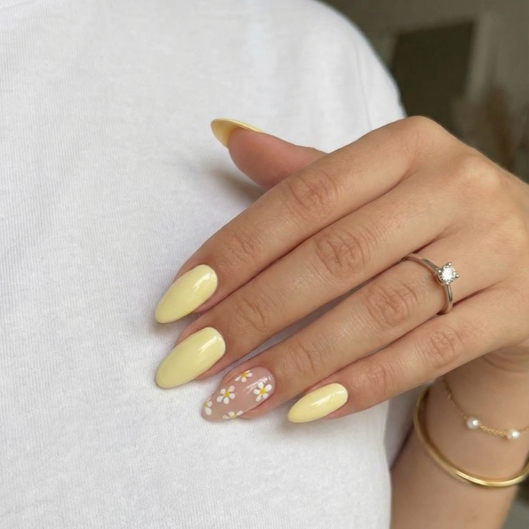 Gel Polish • 515 Vanilla • 21FREE  • The Gel Collection™