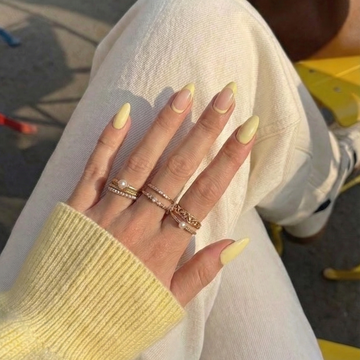 Gel Polish • 669 Blushing Nude (semi-transparent) • 21FREE • The Gel Collection™