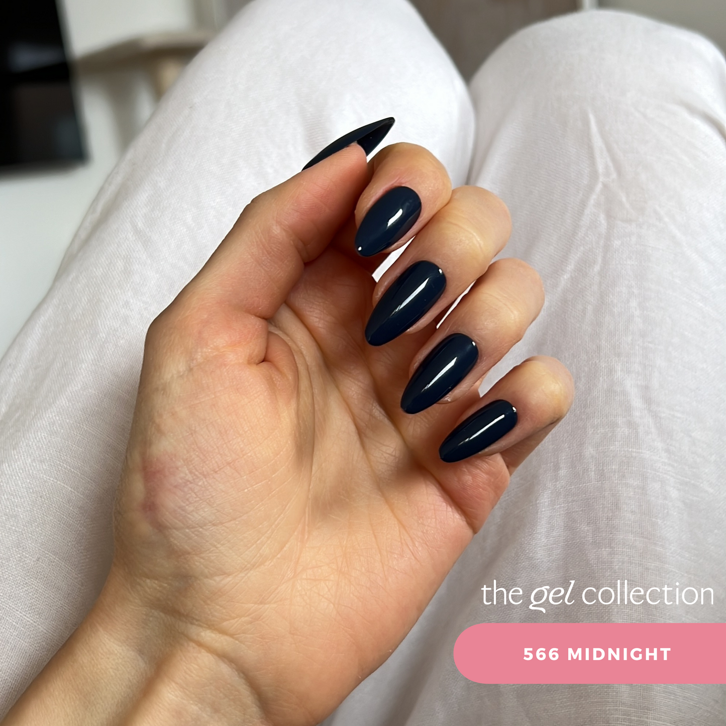 Gel Polish • 566 Midnight • 21FREE • The Gel Collection™