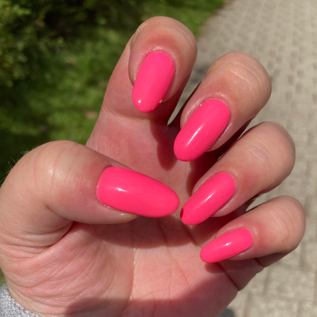 Gel Polish • 584 Hot Pink • 21FREE • The Gel Collection™