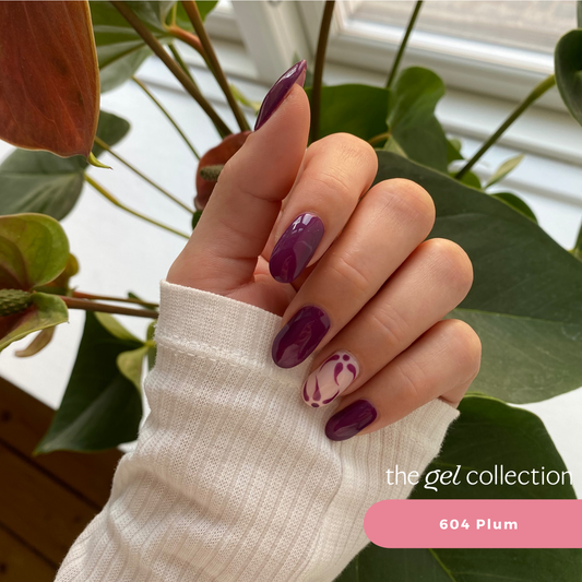 Gel Polish • 604 Plum • 21FREE • The Gel Collection™