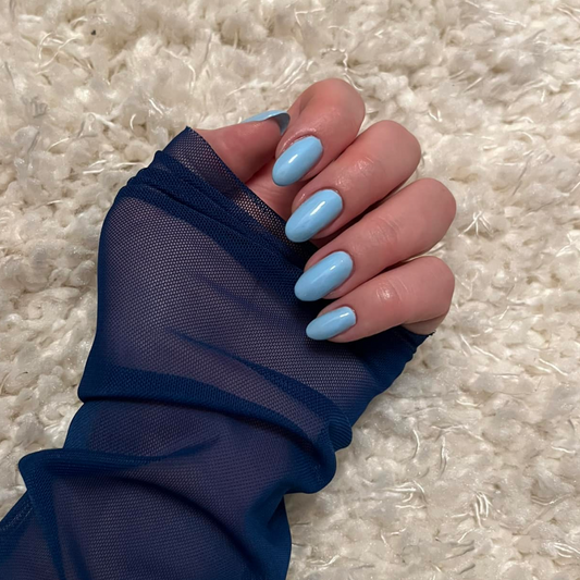 Gel Polish • 680 Azure Sky • 21FREE • The Gel Collection™