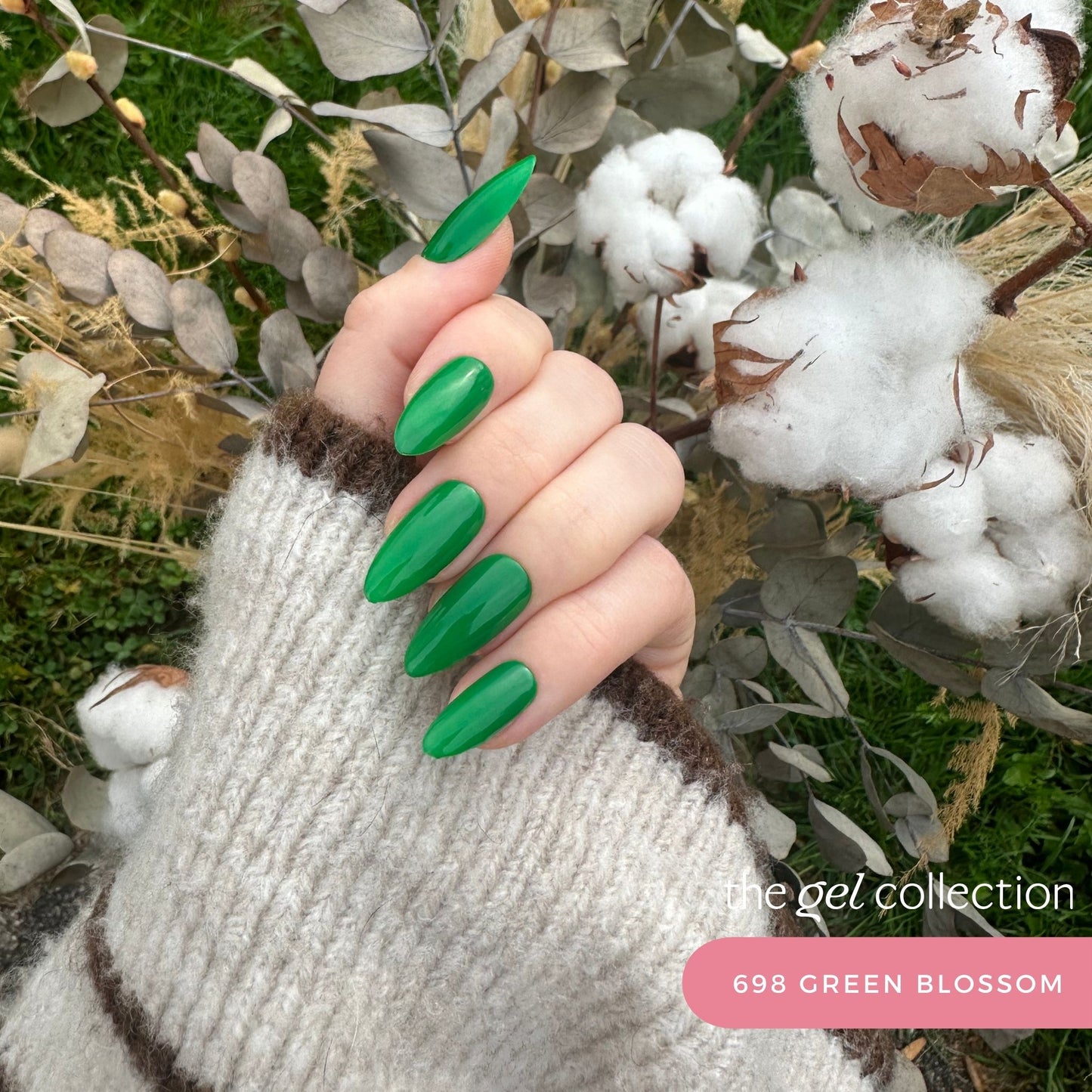 Gel Polish • 698 Green Blossom • 21FREE • The Gel Collection™