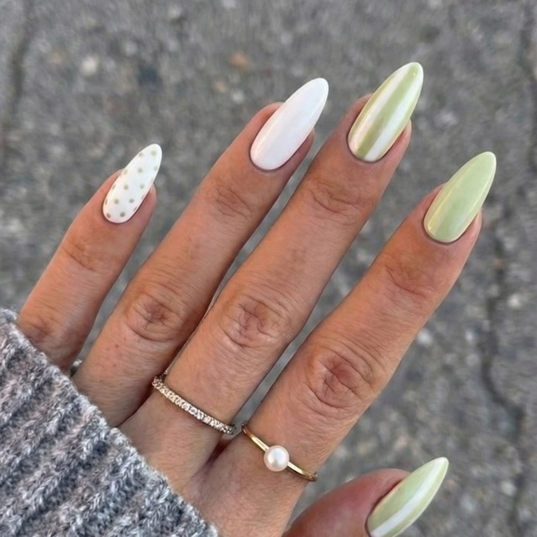 Gel Polish • 712 Pistachio Cream • 21FREE • The Gel Collection™