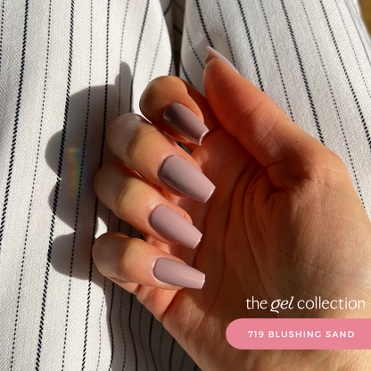 Gel Polish • 719 Blushing Sand • 21FREE • The Gel Collection™