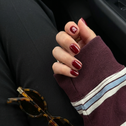 Gel Polish • 811 Bordeaux Eve • 21FREE • The Gel Collection™