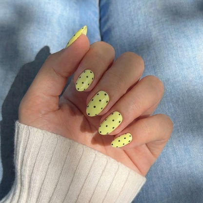 Gel Polish • 819 Yellow Spring • 21FREE • The Gel Collection™