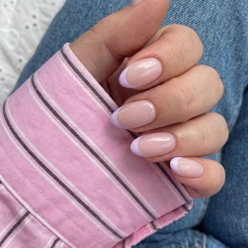 Gel Polish • 821 Lilac Kiss • 21FREE • The Gel Collection™