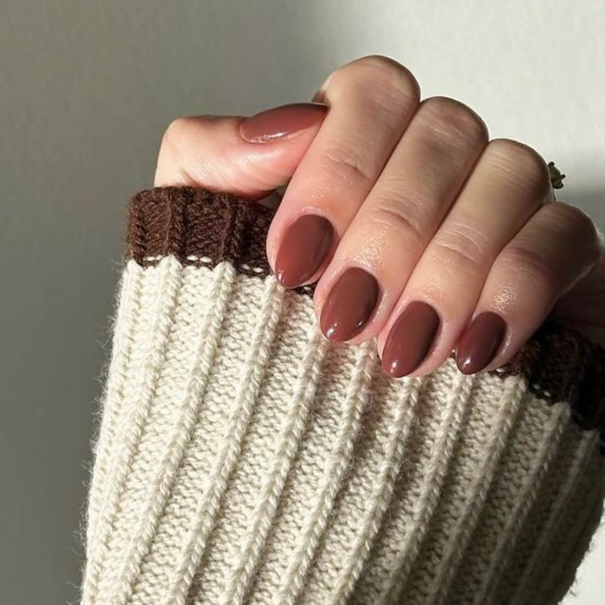 Gel Polish • 727 Gingerbread Brown • 21FREE  • The Gel Collection™