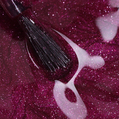 Gel Polish • 754 Ruby Shimmer • 21FREE • The Gel Collection™