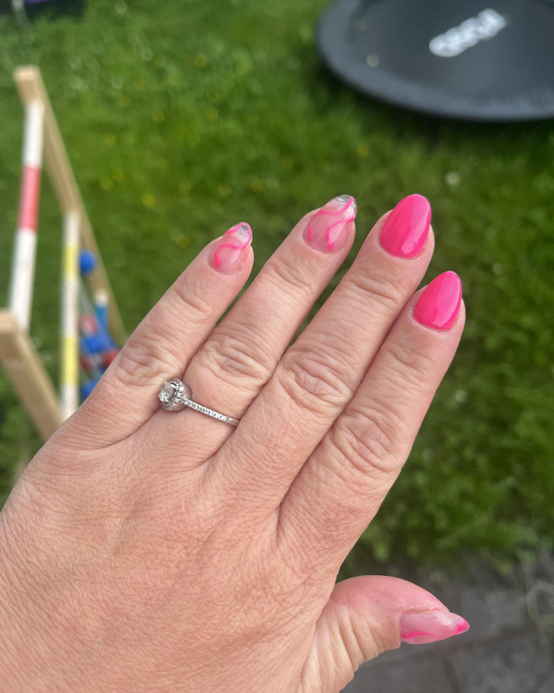 630 Raspberry Dream + 673 Blushing Bride 