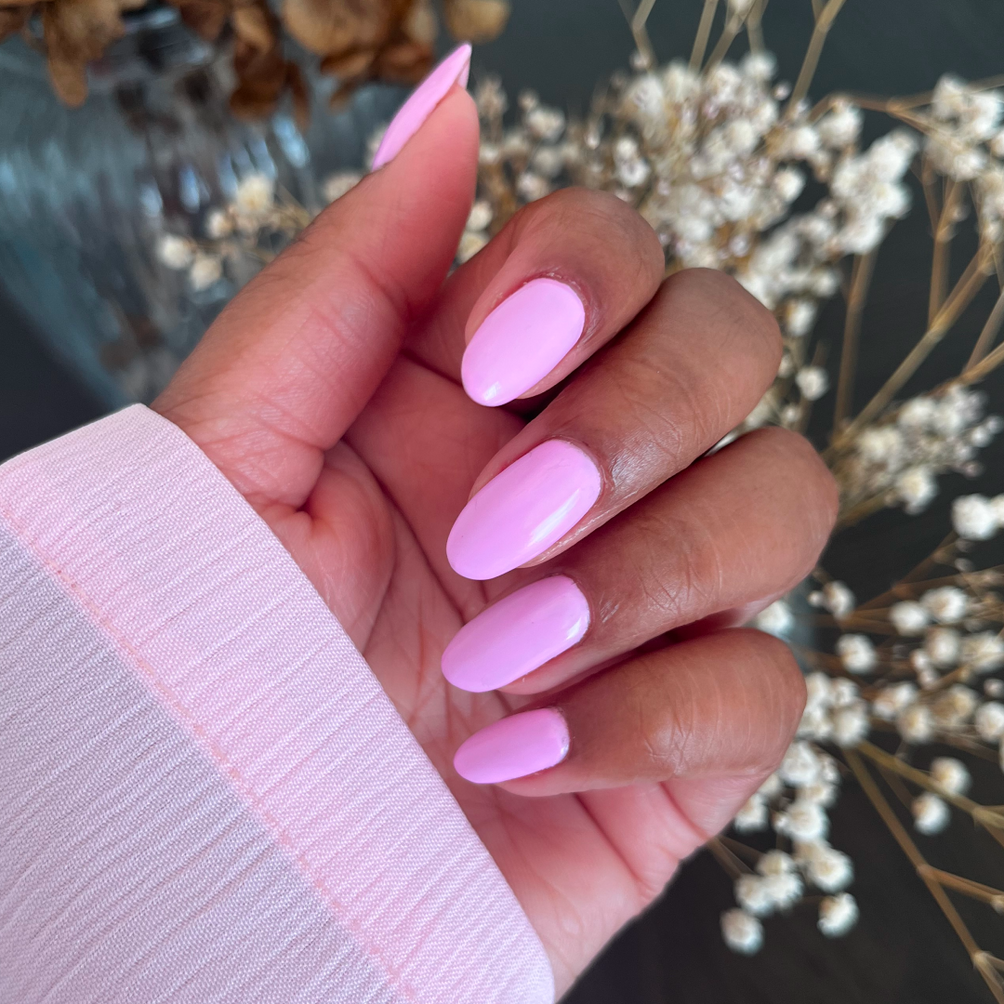 Gel Polish • 676 Light Violet • 21FREE  • The Gel Collection™
