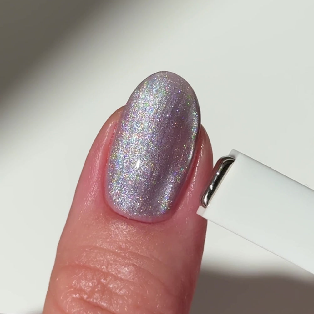 Cat Eye Velvet Gel Polish • Midnight Drift • 21FREE • The Gel Collection™