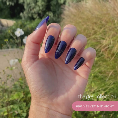 Gel Polish • 690 Velvet Midnight (semi-transparent)• 21FREE • The Gel Collection™