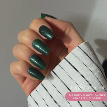 Gel Polish • 747 Minty Marvel (semi-transparent) • 21FREE • The Gel Collection™