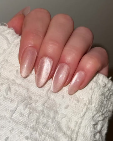 294 Sneak Out – Cat Eye Moonlight
