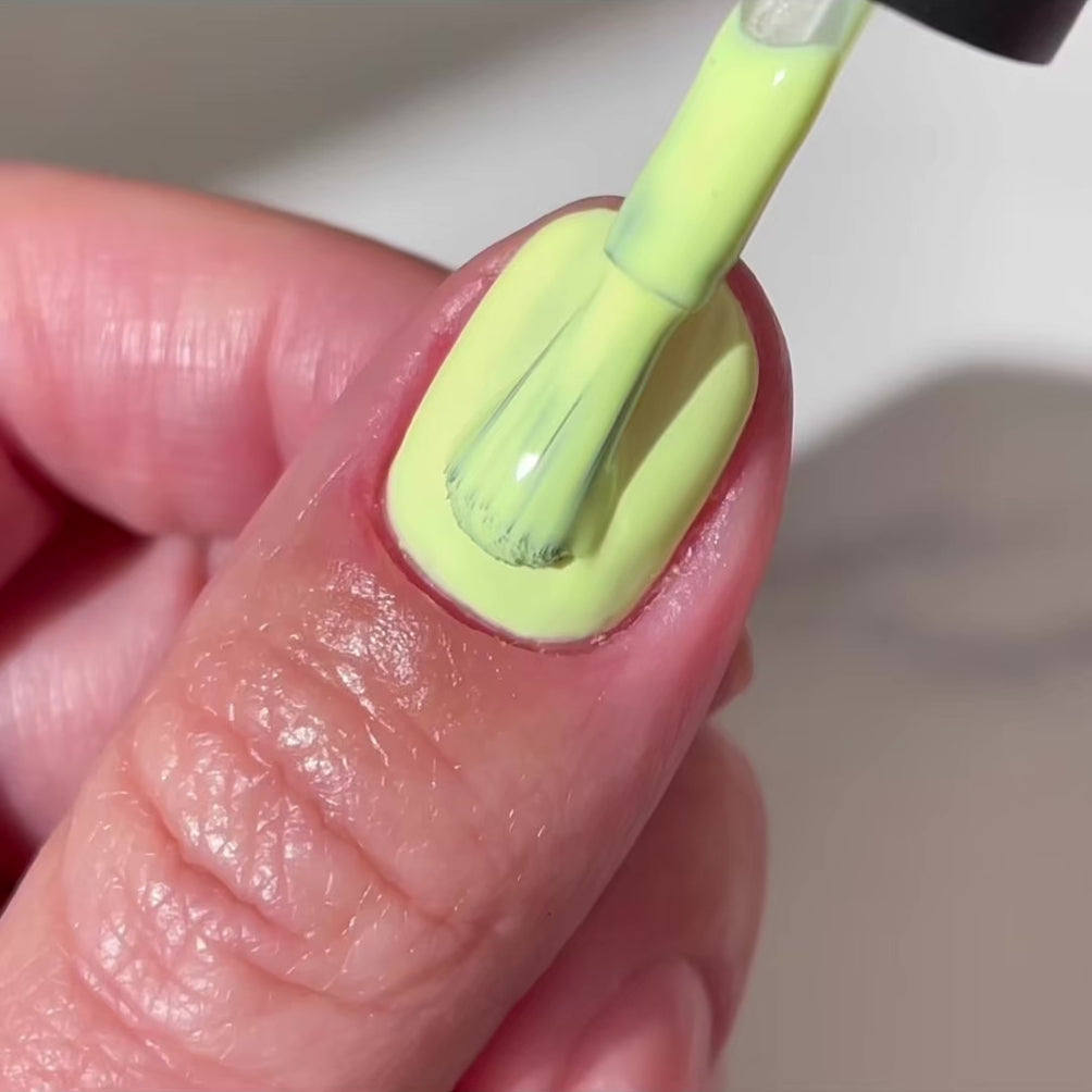 Gel Polish • 819 Yellow Spring • 21FREE • The Gel Collection™