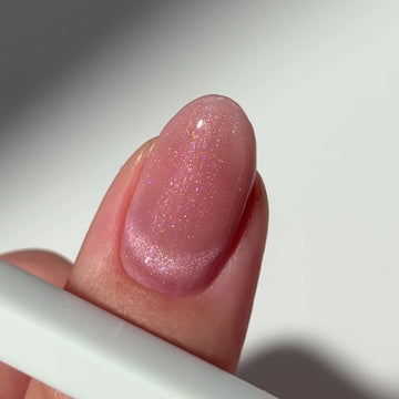 Cat Eye Velvet Gel Polish • Pillow Talk • 21FREE • The Gel Collection™