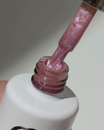 266 Lovestruck cat eye swatch