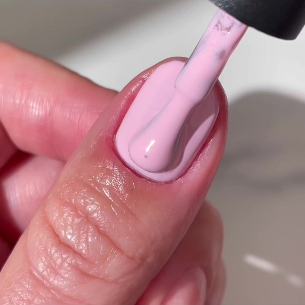 Gel Polish • 822 Sweet Blush • 21FREE • The Gel Collection™